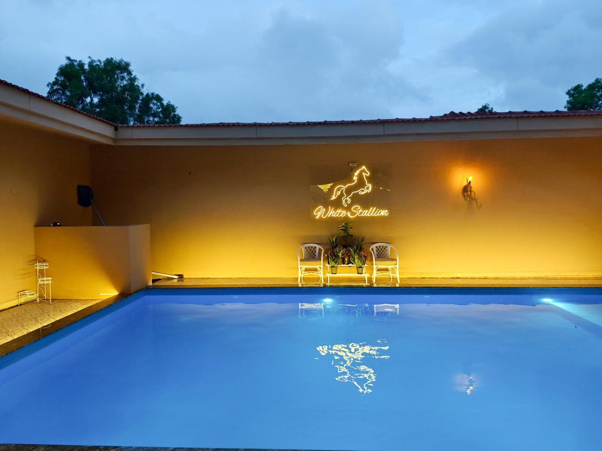 White Stallion Villa Lonavala Esterno foto